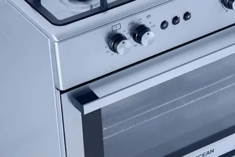 فني صيانة بوتاجاز أوشن المعتمد يقوم بإصلاح جهاز